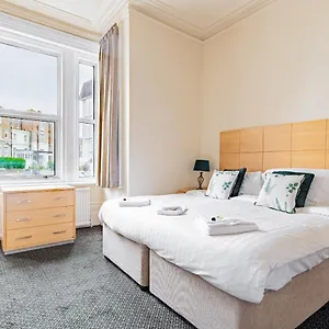 ** Hotel Brooklands Reino Unido